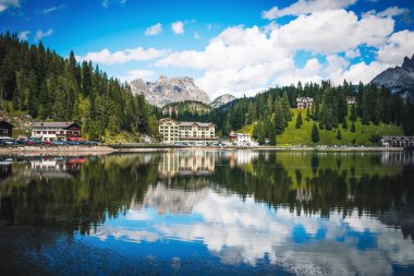 a fantastic view of misurina lake