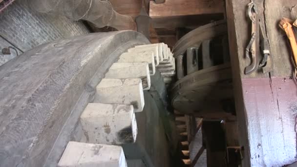 Intérieur d'un moulin à vent près de Kinderdijk, Pays-Bas 