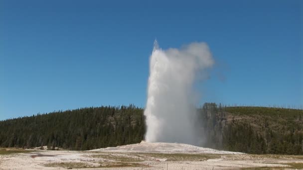 Macetas de barro en el Parque Nacional de Yellowstone — Vídeos de Stock