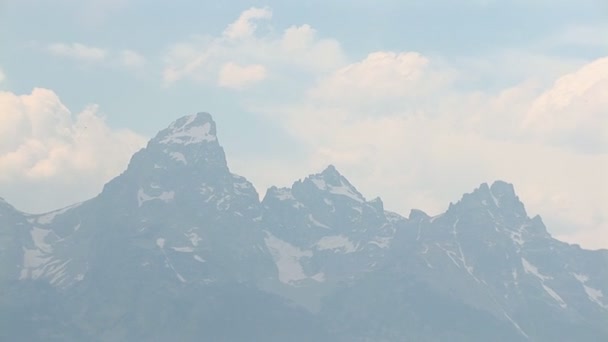 Tetons uitzoomen in de buurt van grand teton national park — Stockvideo