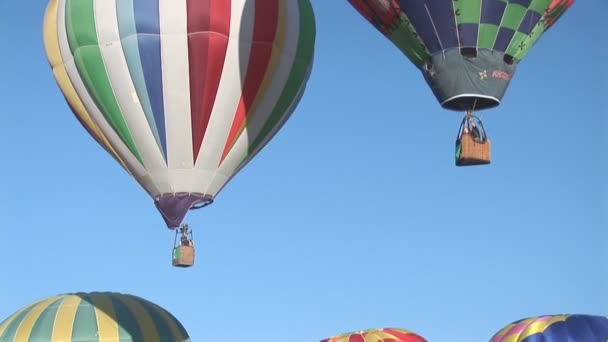 Heißluftballons — Stockvideo