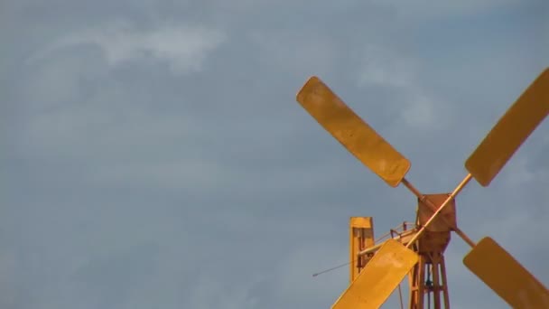 Molino de viento en Bonaire, Antillas Holandesas — Vídeos de Stock