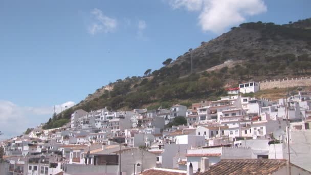 Mijas Endülüs şehirde geleneksel beyaz evler — Stok video