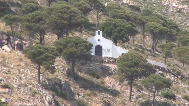 Casas blancas tradicionales en la ciudad andaluza de Mijas — Vídeo de stock