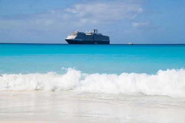 カリブ海のクルーズ船 — ストック写真