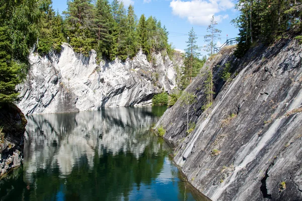 大理石の峡谷の湖 ロイヤリティフリーのストック写真