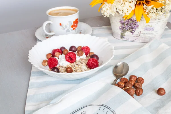 Sağlıklı ve sağlıklı kahvaltı