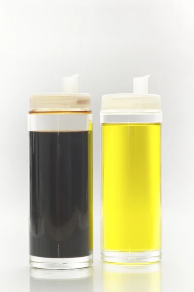 Оливковое масло и уксус — стоковое фото