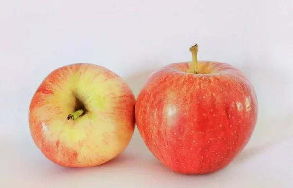 Äpple Frukt Röd Färsk Isolerad För Vit Bakgrund — Stockfoto