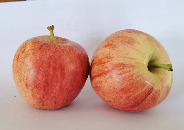 Apfelfrüchte Rot Frisch Isoliert Für Weißen Hintergrund — Stockfoto