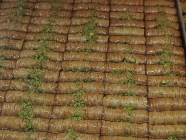 İoannina Yunancası 'nda geleneksel olarak yapılan şuruplu baklavalar.