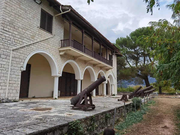 Canhões Por Trás Museu Bizantino Ioannina Cidade Grécia — Fotografia de Stock