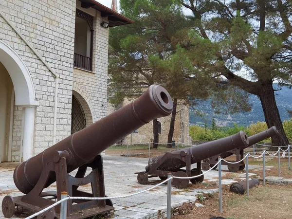 Kanonnen Achter Het Byzantijnse Museum Ioannina City Greece — Stockfoto