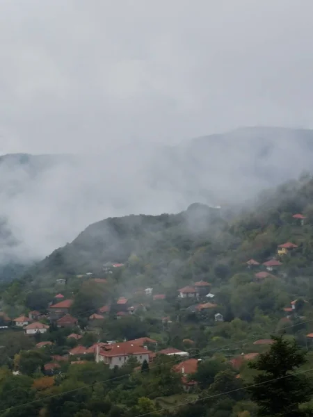 Erdő Köd Időjárás Ősszel Tzoumerka Hegy Arta Tökéletesség Görögök Közelében — Stock Fotó