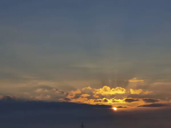 Туман Восхода Солнца Холодный Зимой Электрический Столб Греческой Янине — стоковое фото