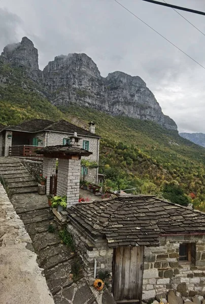 Oannina Daki Papigo Köyü Sonbaharda Geleneksel Yunan Köyü Mükemmelliği — Stok fotoğraf