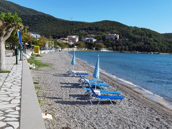 Menindi Köyü Ndeki Deniz Plajı Aitoloakarnania Daki Turizm Beldesi Yunanistan — Stok fotoğraf