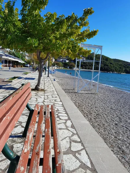 Menindi Köyü Ndeki Deniz Plajı Aitoloakarnania Daki Turizm Beldesi Yunanistan — Stok fotoğraf