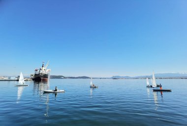 Yunanistan, Preveza, 30 Ocak 2022, Preveza şehrinin Yunanistan limanında denizcilik eğitimi almış.