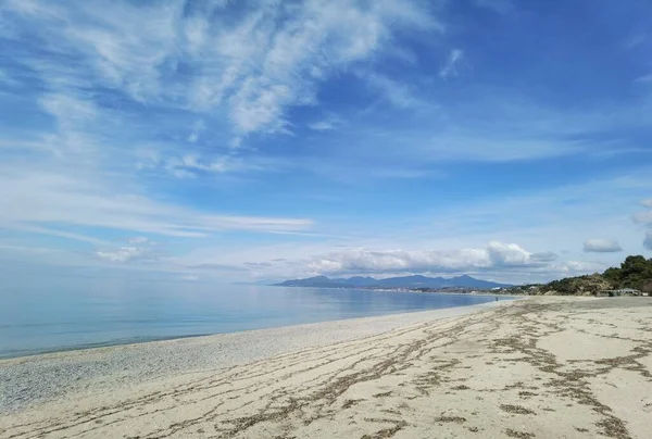 Deniz Mavisi Kışın Güneşli Bir Gün Monolithi Preveza Yunan Yosunları — Stok fotoğraf