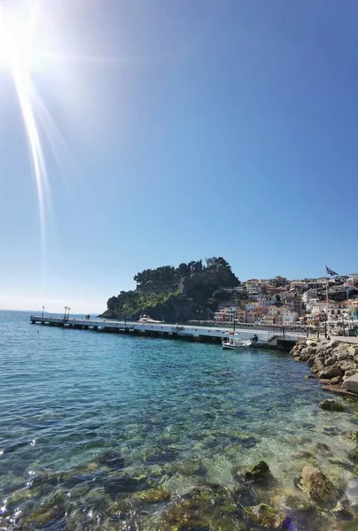 Parga Griechischer Ferienort Meer Bunte Häuser Wie Ein Mediterranes Dorf — Stockfoto