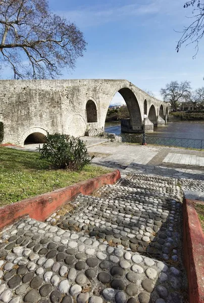 Ponte Arqueada Construir Partir Pedras Cidade Arta Rio Arahthos Grécia — Fotografia de Stock