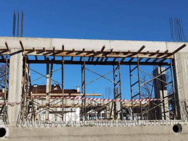 İnşaat yapısı çimento zeminden inşaat demirleri geliştirme