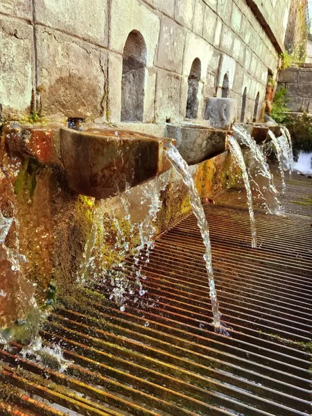 Vourgarelii Aldeia Arta Perfecture Greece Inverno Estação Fauna Torneira Água — Fotografia de Stock