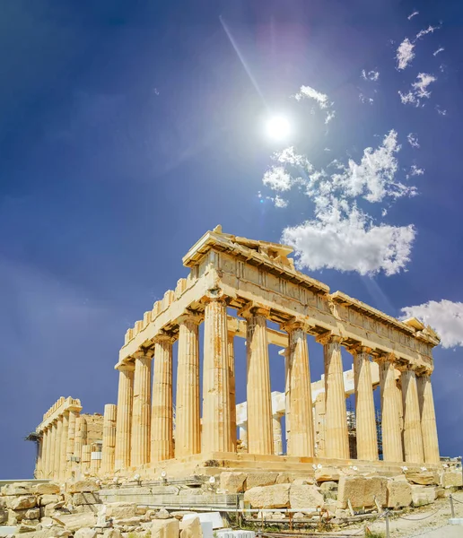 Partenone Athens Greco Nella Stagione Sping Con Fiori Redbud Sfondo — Foto Stock