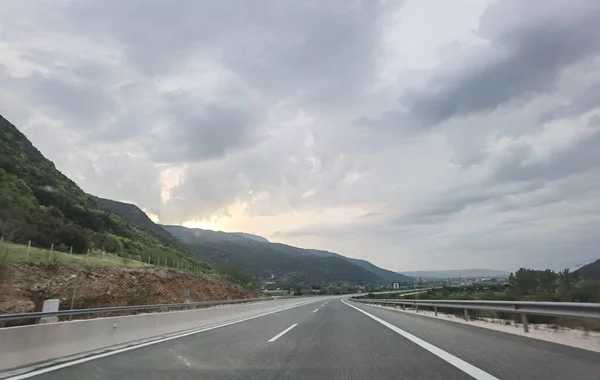 Οδική Εθνική Οδό Ionia Στη Δυτική Ελλάδα Ioannina Perfecture Συννεφιασμένο — Φωτογραφία Αρχείου