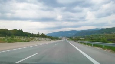 Yunanistan 'ın Gorgomilos köyündeki İyonya Caddesi' ndeki gişe gişesi.