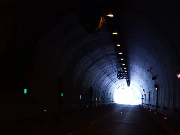 Túnel Egnatia Carretera Griega Luces Oscuras Señales Tráfico Fondo Conducción — Foto de Stock