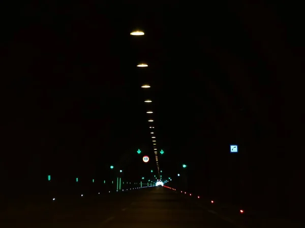 Túnel Egnatia Carretera Griega Luces Oscuras Señales Tráfico Fondo Conducción —  Fotos de Stock