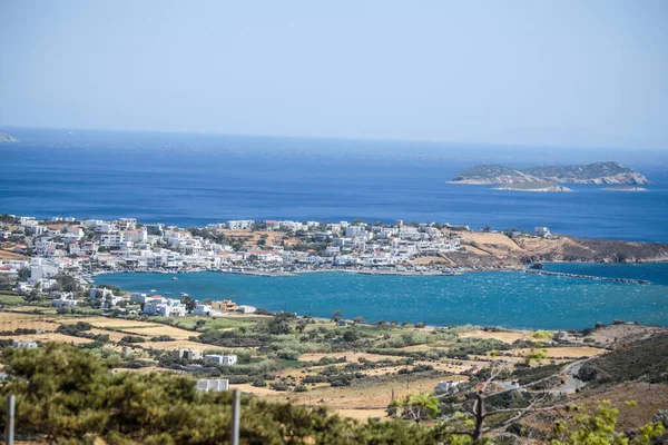 Gavrio City Port Andros Island Greece Houses Ships People Boarding — Zdjęcie stockowe