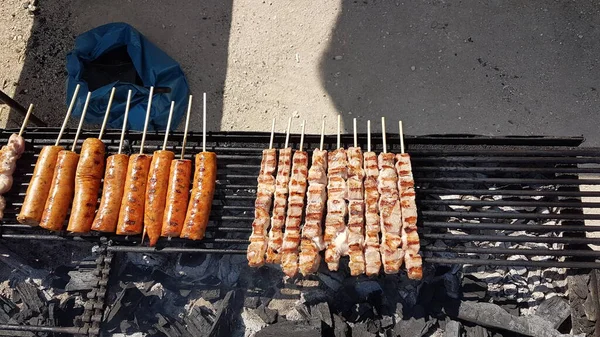 Souvlakia Lub Suvlakia Fast Street Food Grillu Przygotowane Grecji — Zdjęcie stockowe