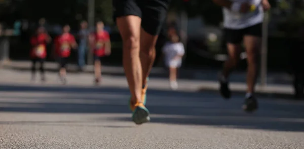 Runner Feet Asphalt City Race Shoes Mussles Legs Soprts Jogging — Stock Photo, Image
