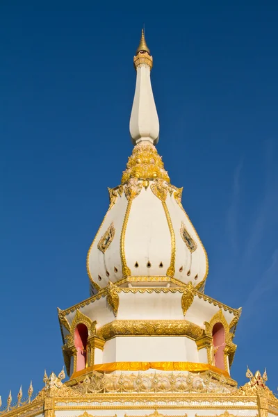 Templo tailandês, Maha Chedi Chaimongkol em Roi et Province Tailândia — Fotografia de Stock