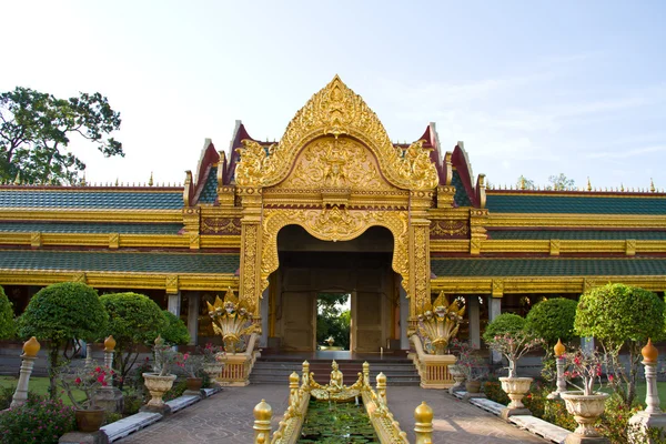 Maha Chedi tempio di Chaimongkol — Foto Stock
