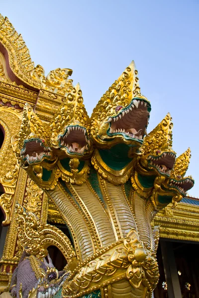Gesicht des maha chedi chaimongkol Tempels — Stockfoto