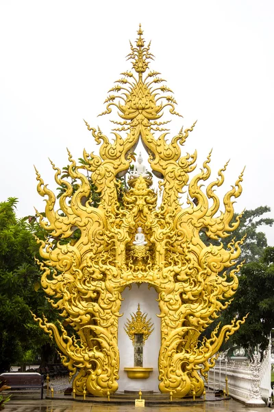 Architektonický detail chrámu wat khun rong v chiang rai, Thajsko — Stock fotografie