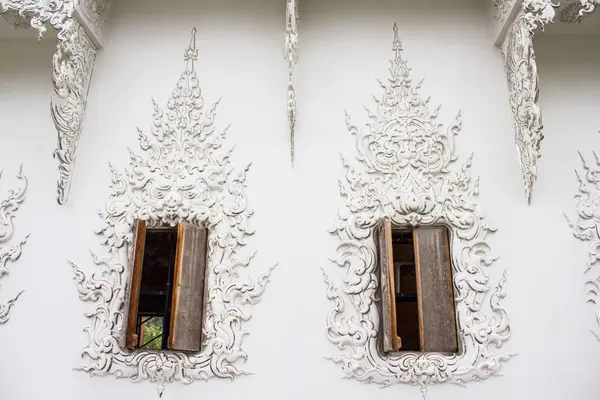 Podrobnosti o wat khun rong (bílý chrám) v chiang rai, Thajsko — Stock fotografie