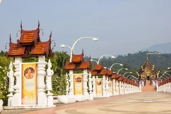 Geleneksel Tay mimari lanna tarzı, royal pavilion (ho kum luang), royal flora expo, chiang mai, Tayland — Stok fotoğraf