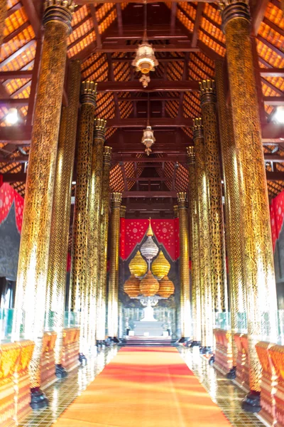 Arquitetura tailandesa tradicional no estilo Lanna, Pavilhão Real (Ho Kum Luang) na Royal Flora Expo, Chiang Mai, Tailândia — Fotografia de Stock