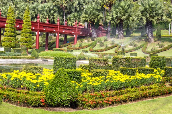Jardin tropical style thaï — Photo