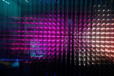 birden fazla LED matris ekran yakın çekim yaptı