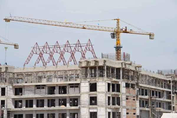 Crane on construction site — Stock Photo, Image