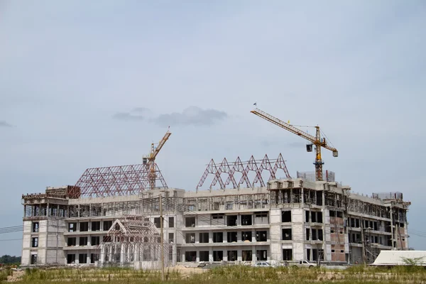 Kran auf Baustelle — Stockfoto