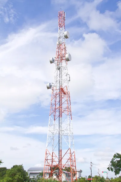 Torre de telecomunicações — Fotografia de Stock