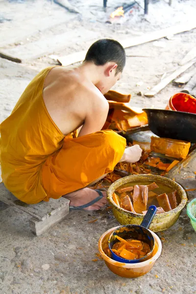 Budist bir mum yapma — Stok fotoğraf