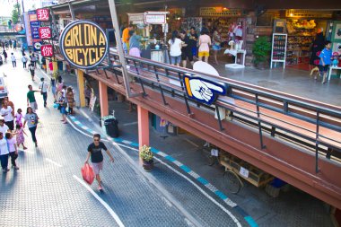 kimliği belirsiz kişiler plearnwan ziyaret edin.